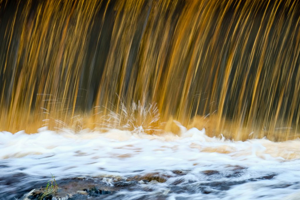 Landscape Photography - Landscape Photographer - water the colour of Peat I